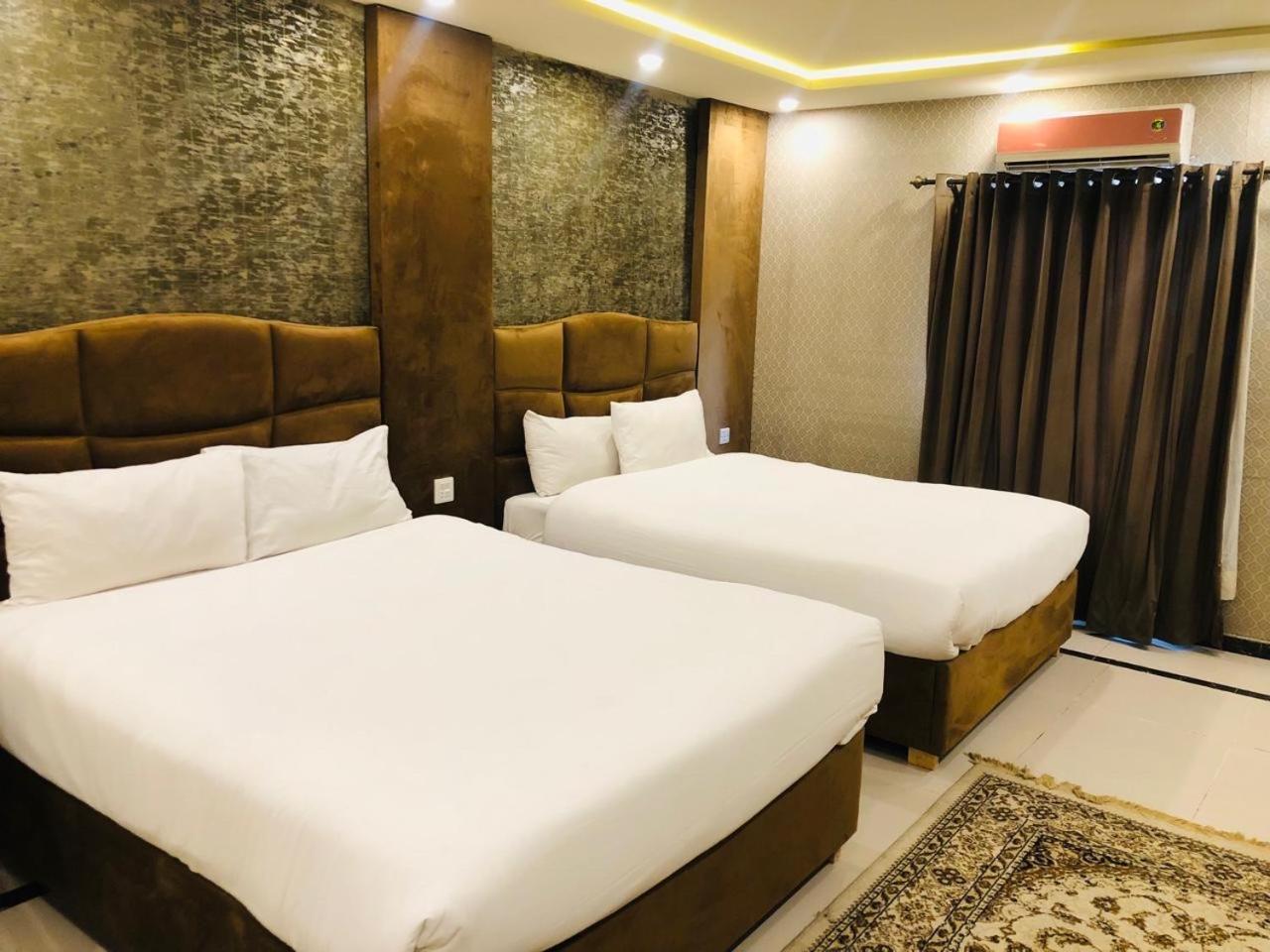 Blue Moon Continental Hotell Islamabad Exteriör bild