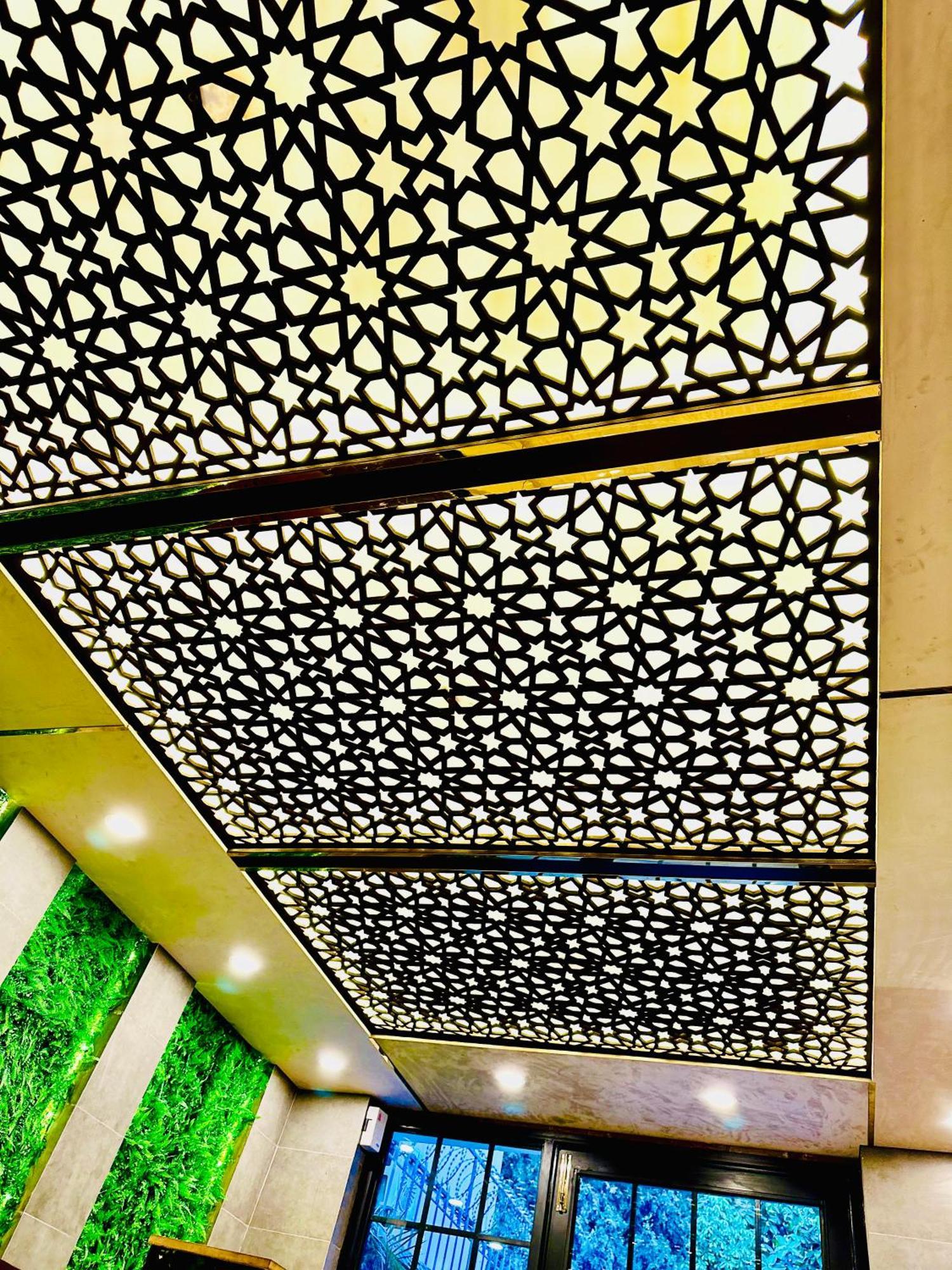 Blue Moon Continental Hotell Islamabad Exteriör bild