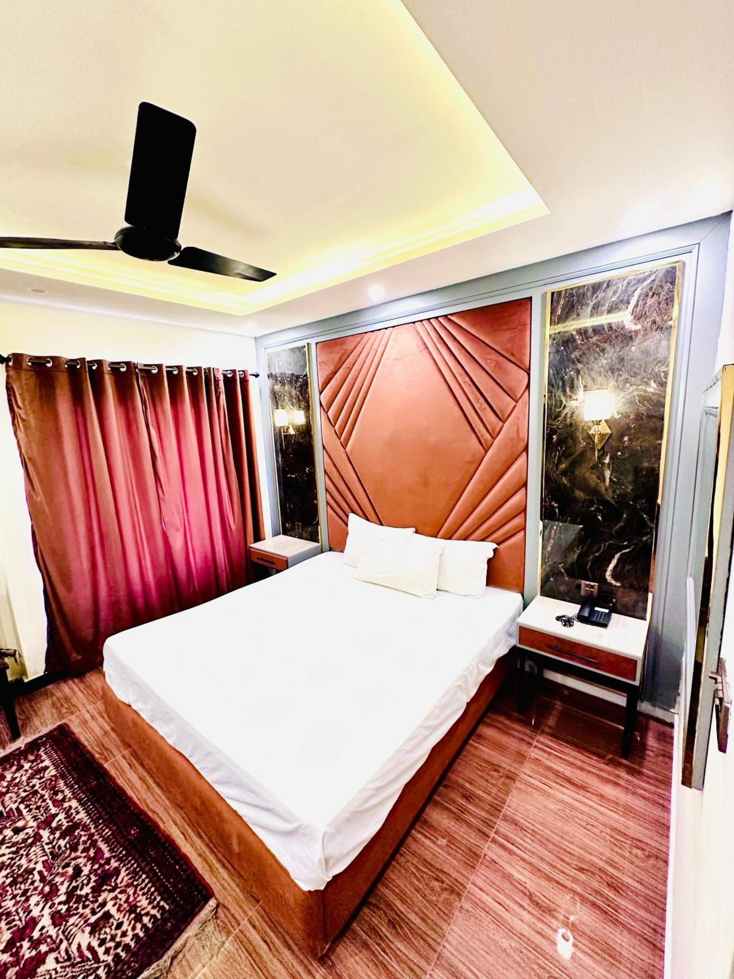 Blue Moon Continental Hotell Islamabad Exteriör bild