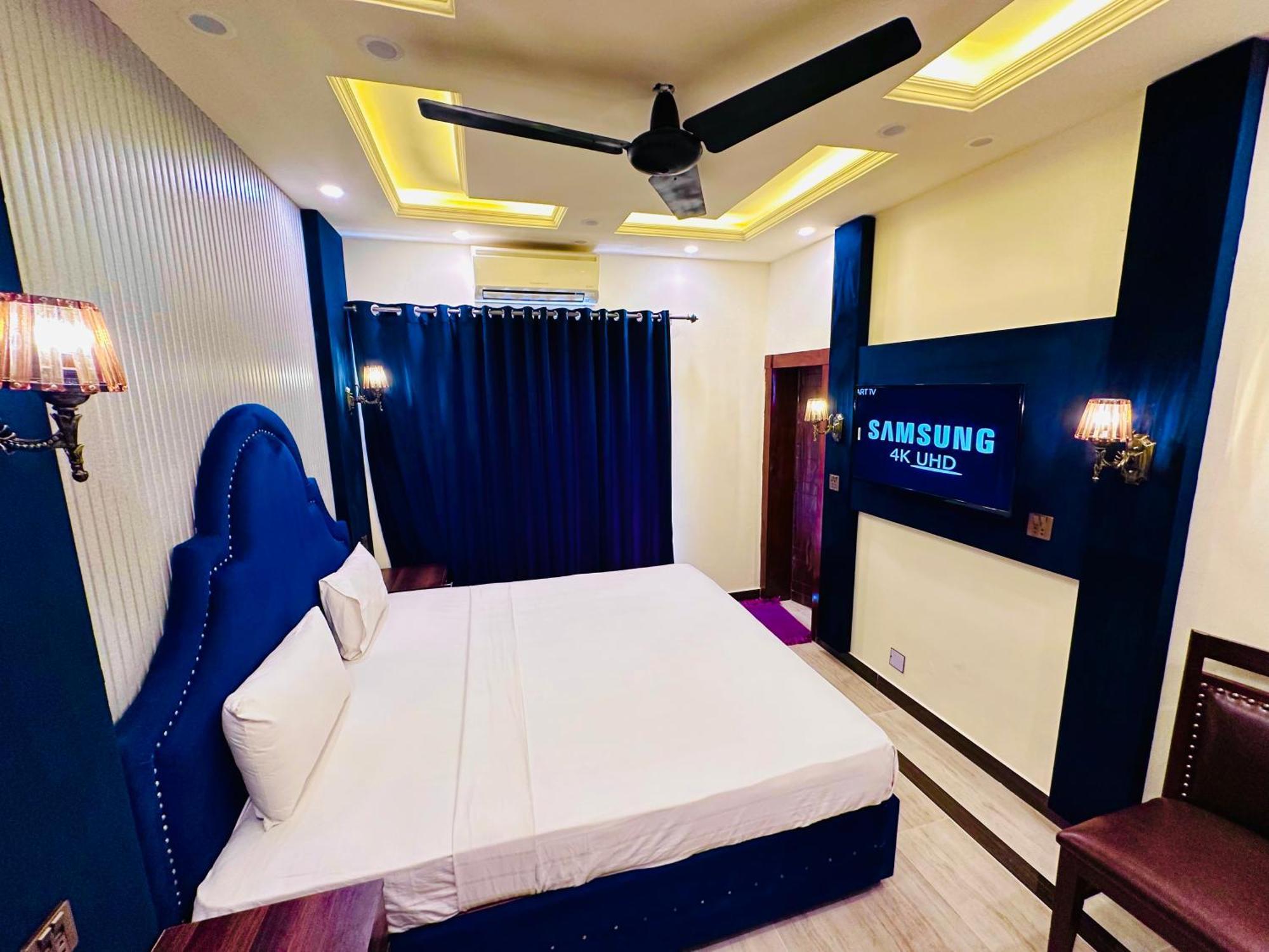 Blue Moon Continental Hotell Islamabad Exteriör bild