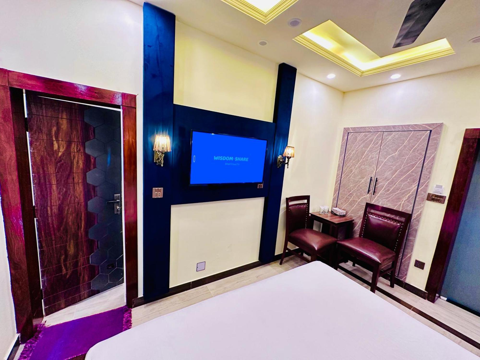 Blue Moon Continental Hotell Islamabad Exteriör bild