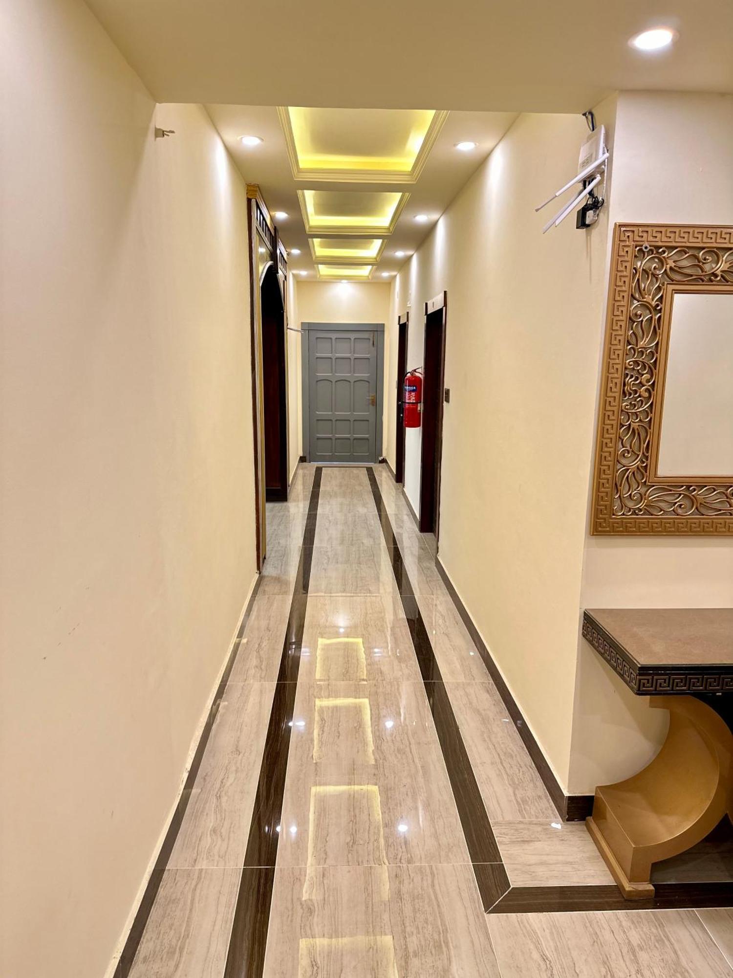 Blue Moon Continental Hotell Islamabad Exteriör bild